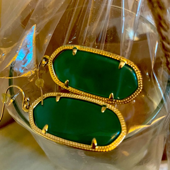 Kendra Scott Jewelry - Kendra Scott green earrings